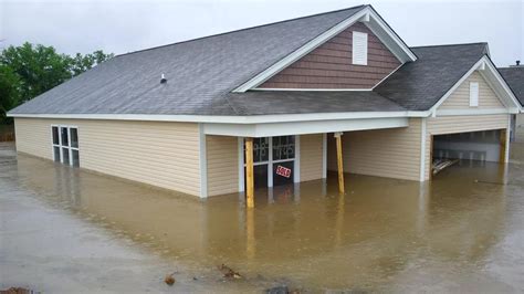 Mississippi River Flooding Prompts Evacuations Sandbagging