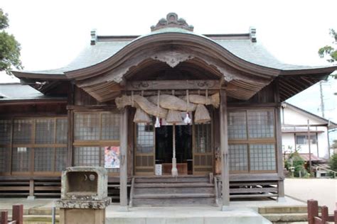 出雲・阿須利神社の道祖神と社日塔 世界の街角