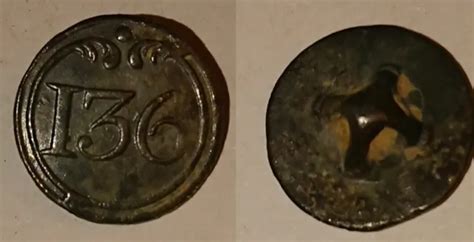 BOUTON ANCIEN PLAT PM EMPIRE Napoléon 136 Régiment 1813 1814 EUR 45