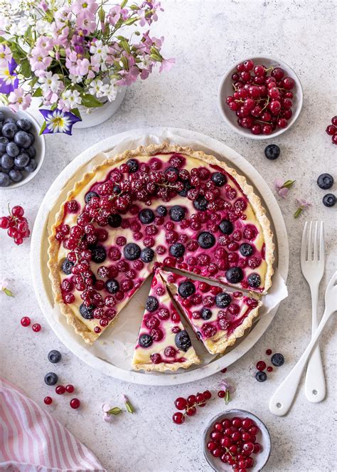 Beeren Cheesecake Tarte mit Holunderblütensirup Emma s Lieblingsstücke