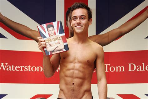 Tom Daley Says He S Dating A Guy And Everything Just Feels Great Outsports