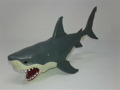 11" Great White Shark Action Figure Moving Jaw Chomping Action Works ...