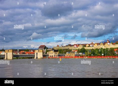 Lauffen Am Neckar Baden W Rttemberg Deutschland Staumauer Und