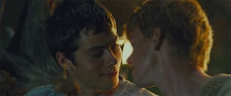 Dylan Obrien And Thomas Brodie Sangster Almost Kiss The Maze Runner Youtube