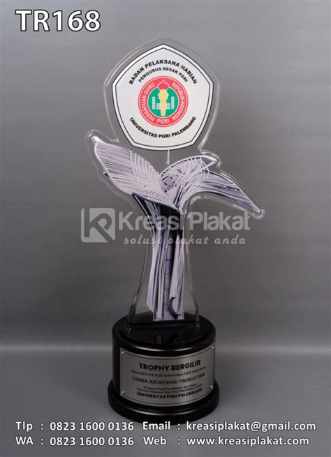 Trophy Bergilir Lomba Akuntansi Tingkat Smk Kreasi Plakat