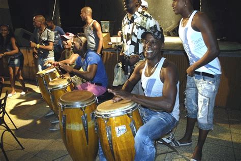 Sexagenarios de la rumba Cultores de una tradición folclórica los