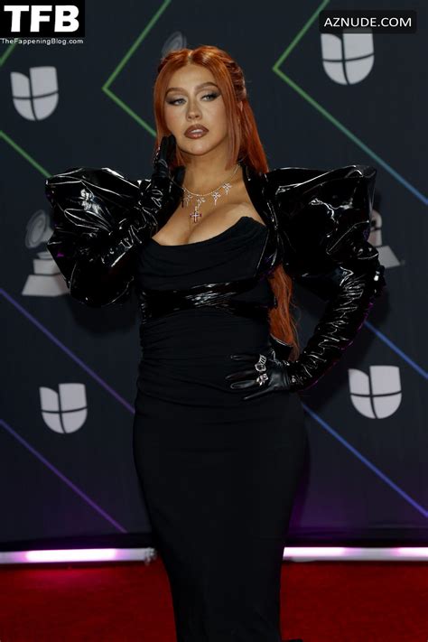 Christina Aguilera Sexy Seen Flaunting Her Hot Cleavage At The Annual Latin Grammy Awards In Las