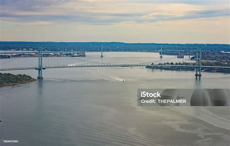 Verrazzano Narrows Bridge New York Stock Photo - Download Image Now ...