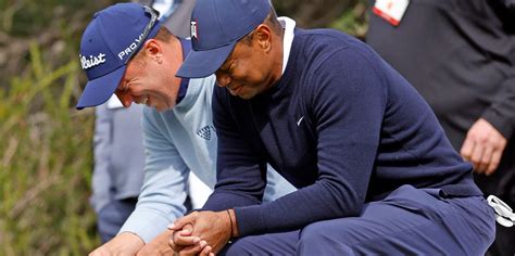 Tiger Woods Gives Tampon To Playing Partner Justin Thomas After