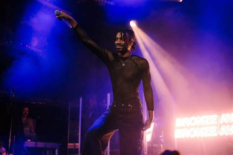 See Photos From Julia Wolfs Gothic Babe Tendencies Tour
