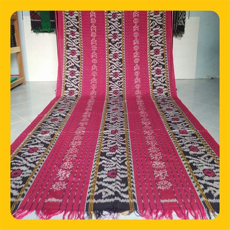 Jual Kain Batik Tenun Ikat Blanket Halusan Warna Merah Pink Putih Kain