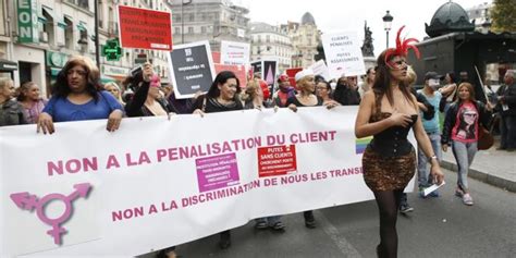 Sanctionner les clients de prostituées qui est pour qui est contre