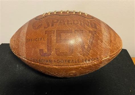 SPALDING J5V CANADIAN FOOTBALL LEAGUE OFFICIAL FOOTBALL - Dodds Auction