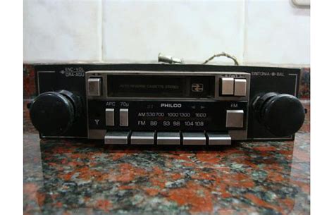 Estereo Vintage En El Auto