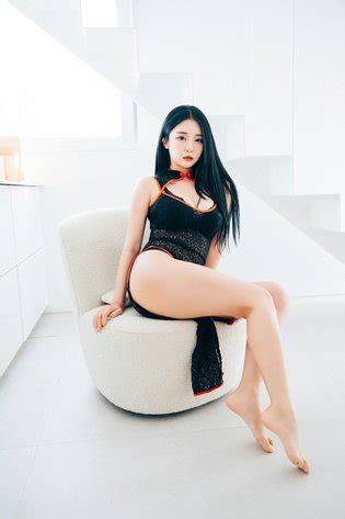 Loozy Bomi 보미 The Undress Luscious Hentai Manga Porn