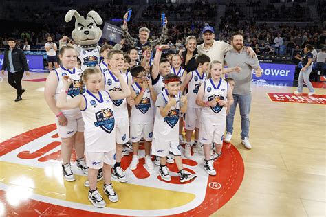 Fifi, Fev and Nick receive emotional update about Underdog Elijah