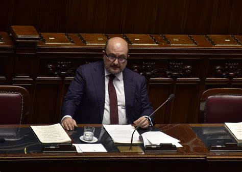 Campania Sangiuliano De Luca Insulta Ma Condannato Dai Numeri