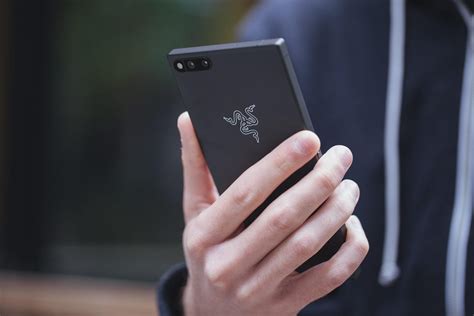 Razer's first phone has a gaming edge - CNET