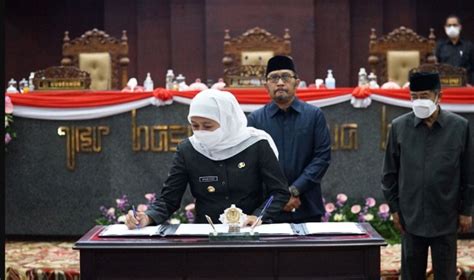 Gubernur Khofifah Dan DPRD Jatim Sahkan Empat Perda Baru Jurnal 3