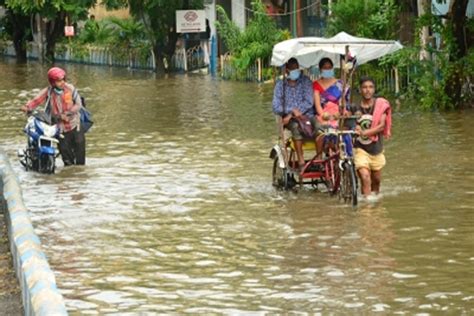 Flood Havoc In Assam 7 Dead So Far More Than 1 Lakh People Affected In