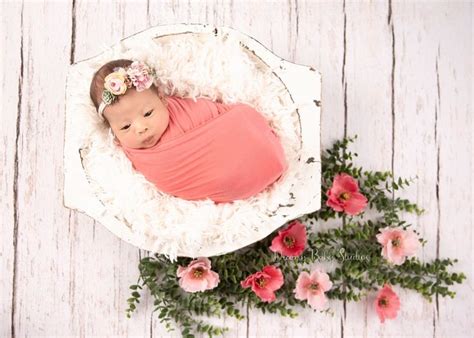 Newborn baby girl photography | Newborn baby girl photography, Baby ...