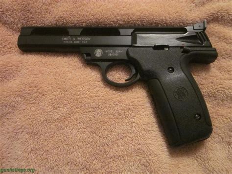 Pistols Smith And Wesson Model 22a 1