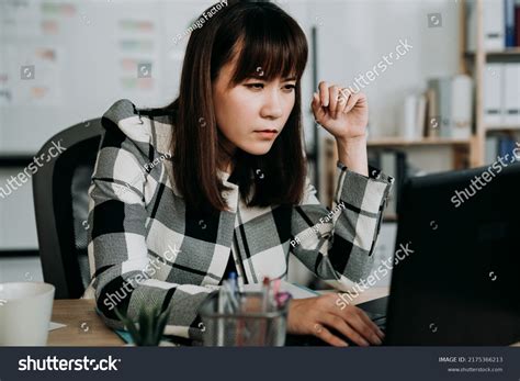 1072 Asian Squinting Images Stock Photos And Vectors Shutterstock