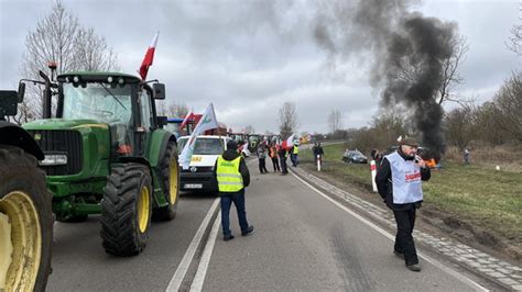 Rolnicy Nie Schodz Z Barykad I B D Strajkowa Do Skutku Ywno