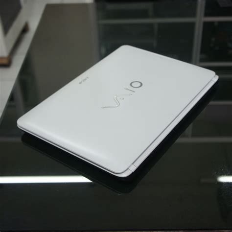 Sony Vaio Svf C Ww White Colour Jual Beli Laptop Bekas Malang