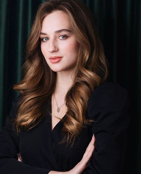 Анічка🖤