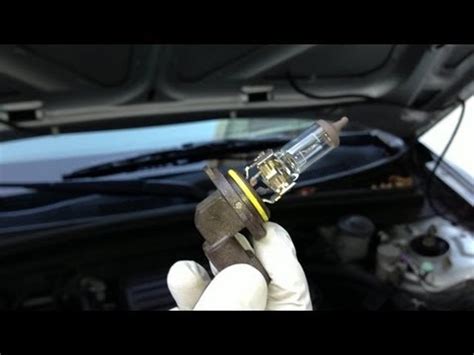 How To Change Headlight Bulb Honda Civic