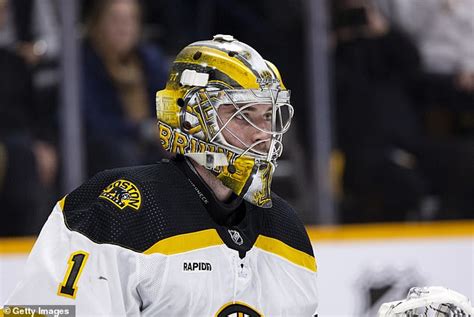 Nashville Hockey Game Is Disrupted Catfish Is Thrown On The Ice Daily