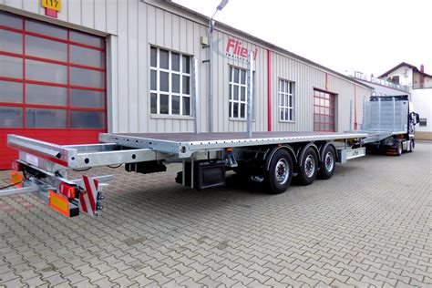 Telesattel von Fliegl Trailer: Fliegl Trailer - tippers, truck trailers ...