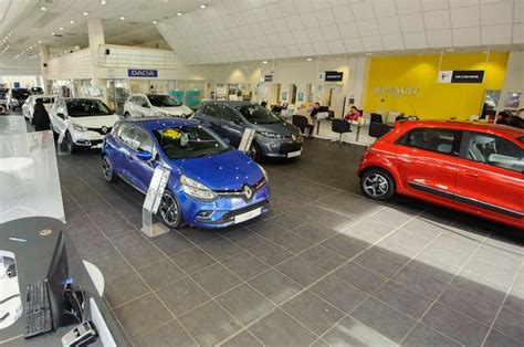 Arnold Clark Renault Dacia Bishopbriggs Car Dealership In Glasgow