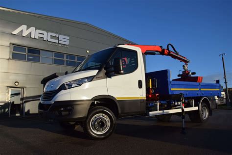 IVECO (2025) 72-180 7.2T TIPPER GRAB | Mac's Truck Rental