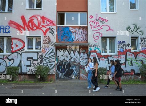 Graffities Schmierereien Skalitzer Straße Kreuzberg Friedrichshain