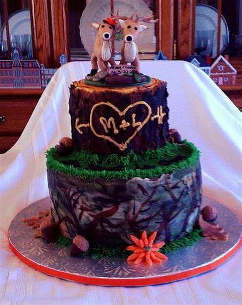 Camo Wedding Cake Ideas His And Hers Camo And Traditional Wedding Cake Camo Wedding Cakes