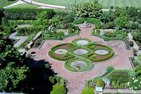 Knot Garden - Western Reserve Herb Society