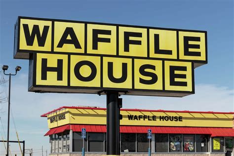 Viral Video Shows Texas Waffle House Avenger Deflect Chair