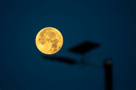 In Arrivo La Prima Superluna Blu Di Agosto