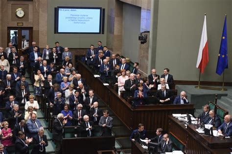 Sejm Przyj Ustaw O S Dzie Najwy Szym