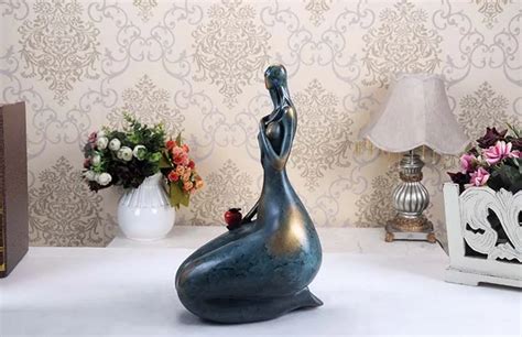 Finesse Decor Sitter Sculpture Kitschy Goddess Fat Woman Figurine