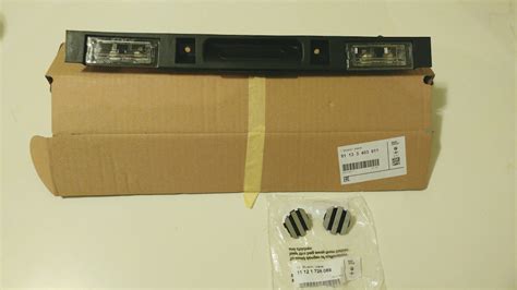 Замена планки подсветки номера — BMW X5 (E53), 3 л, 2003 года | поломка ...