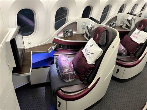 Review Flying Qatar Airways Boeing 787 Business Class From Gatwick To