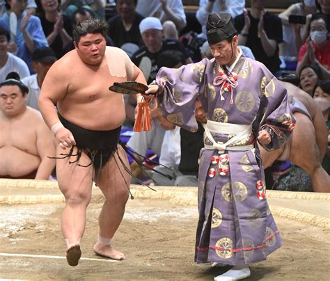 新入幕の伯桜鵬、7勝目挙げ勝ち越し王手「幕内は全員が化け物」負けた相撲は「倍、見直す」 大相撲写真ニュース 日刊スポーツ