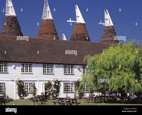 whitbread hop farm belting kent england Stock Photo - Alamy