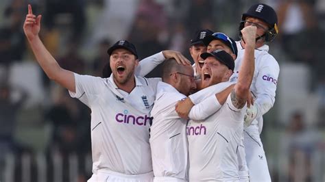 England Beat Pakistan England Won By Runs