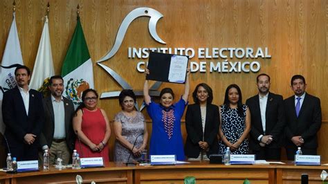 Chilango Clara Brugada Recibe Constancia De Mayoría Para Gobierno De Cdmx