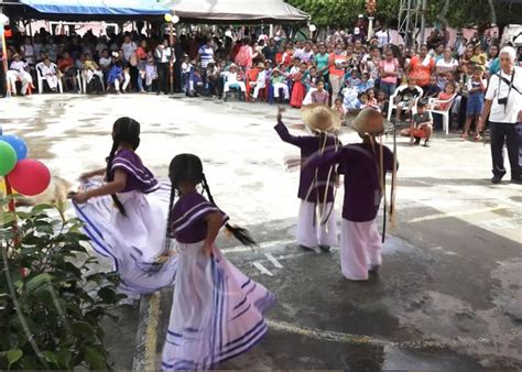 Alegre y colorido festival folclórico en la Isla de Ometepe TN8 tv