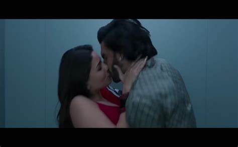 Alia Bhatt Breasts Scene In Alia Bhatt Ranveer Singh All Liplock Hot Kissing Scenes AZNude